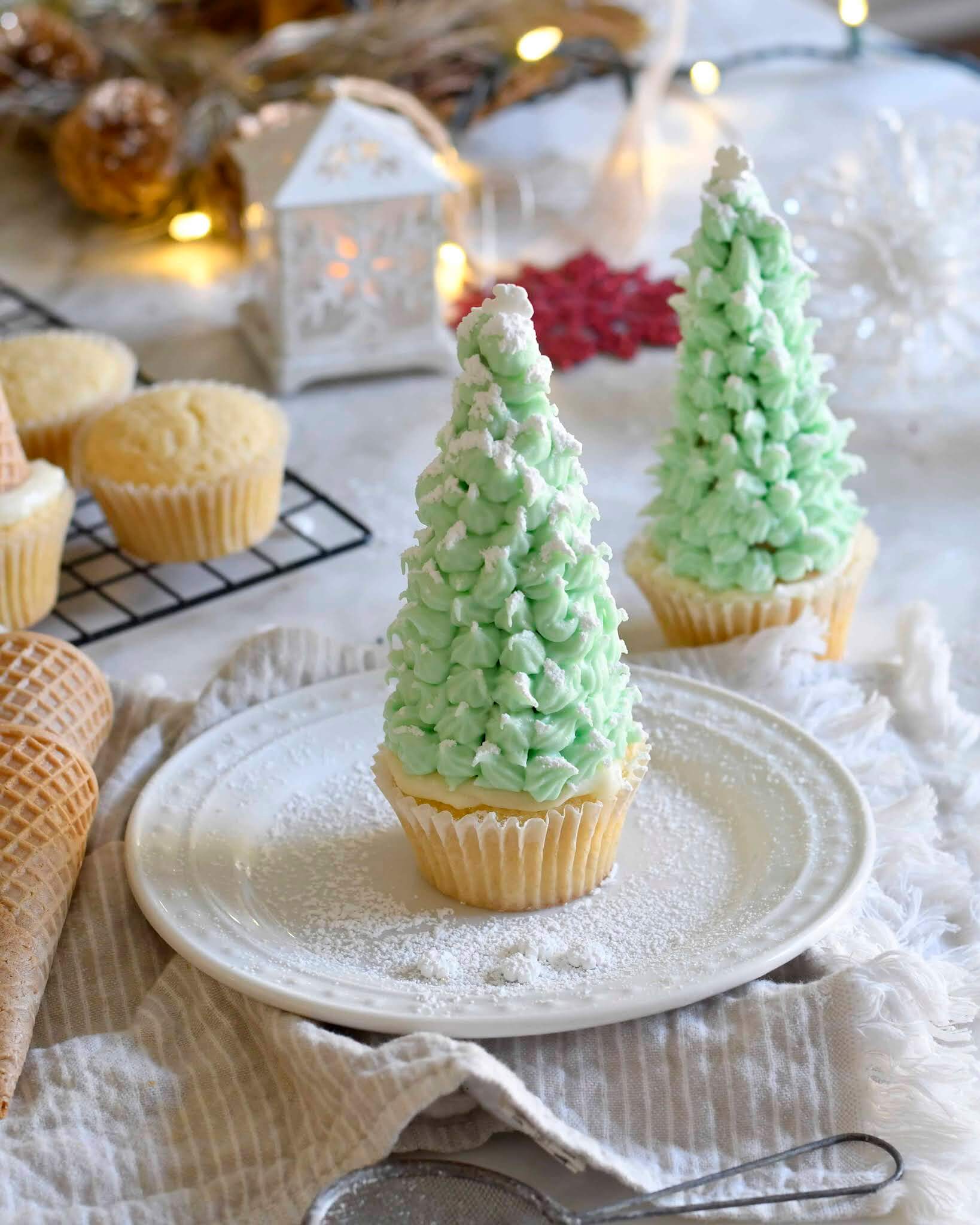 Picture-Perfect Christmas Tree Cupcakes