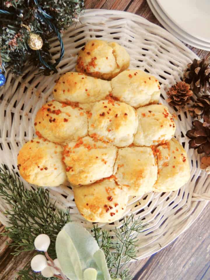 Pizza Christmas Tree Pull-Apart Bread