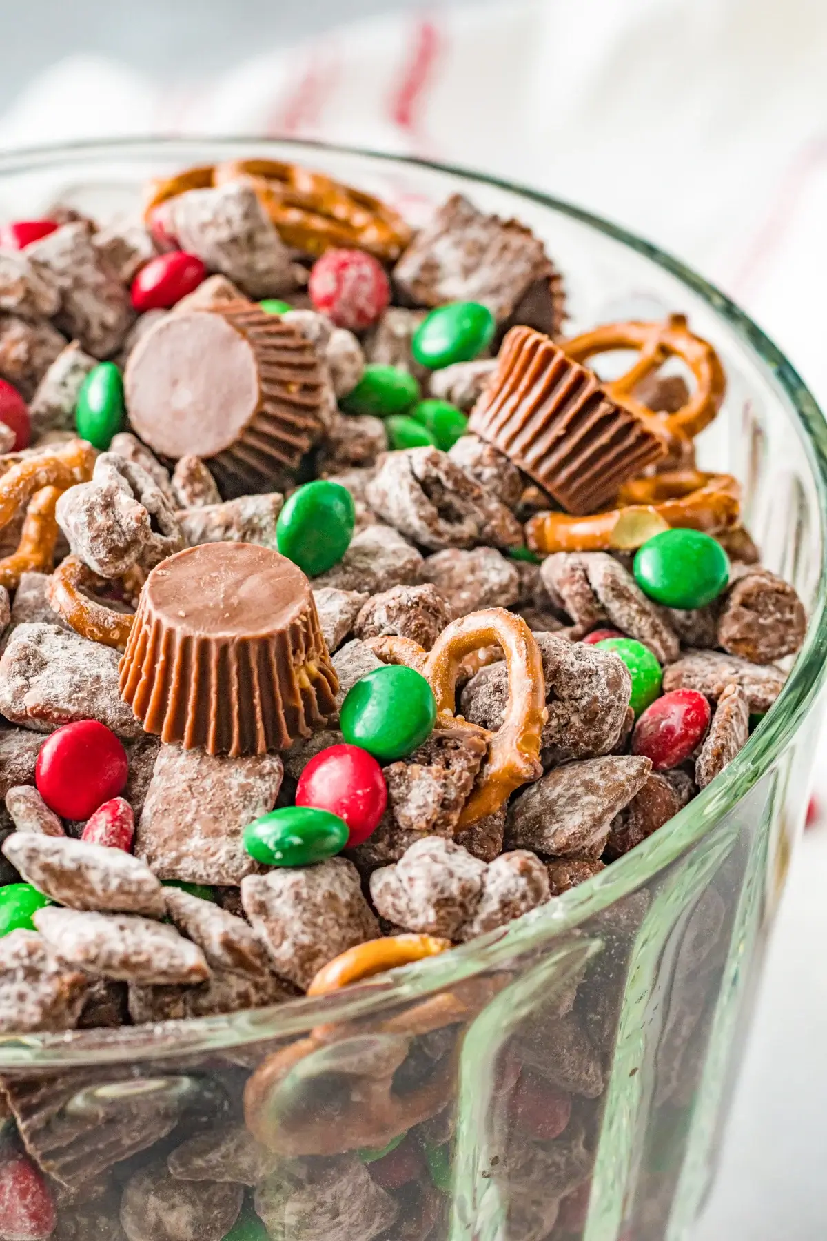 Reindeer Chow Christmas Snack Mix