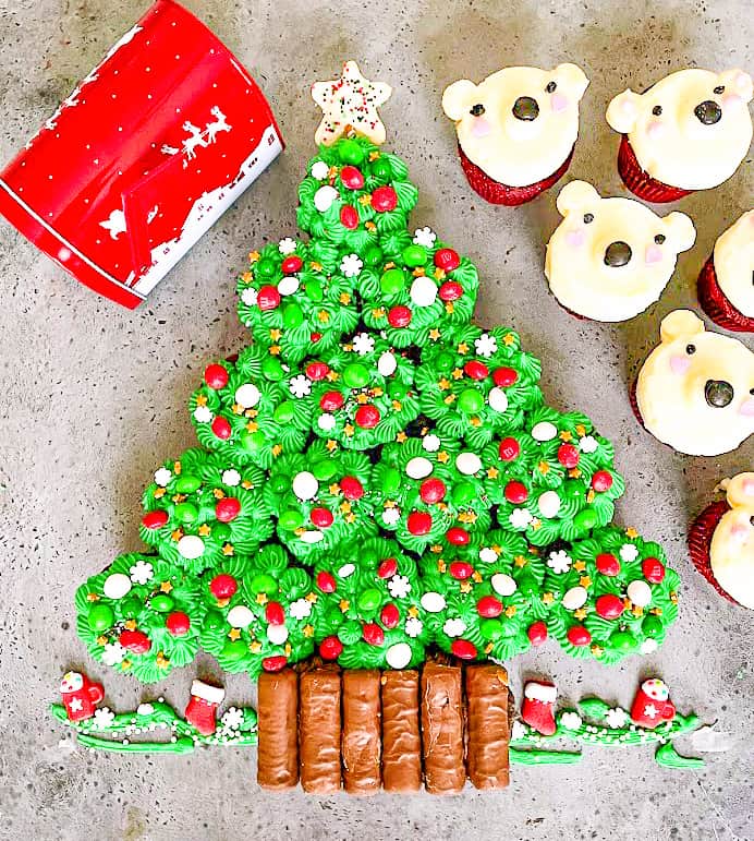 Christmas Tree Pull-Apart Cupcakes Cake