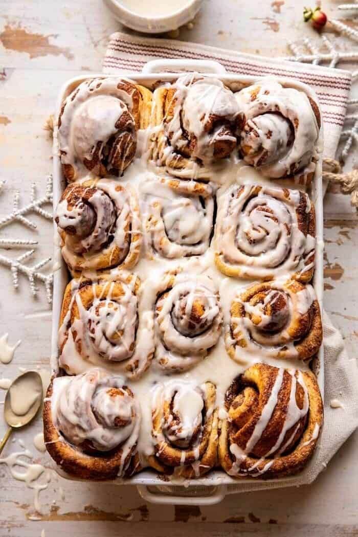 Easy Fluffy Eggnog Cinnamon Rolls