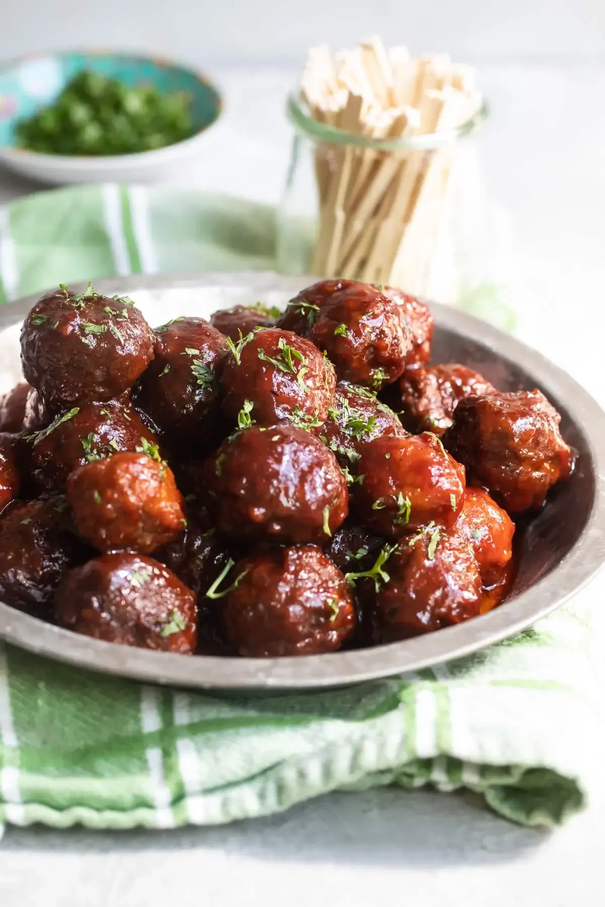 Crockpot Meatballs With Grape Jelly Sauce