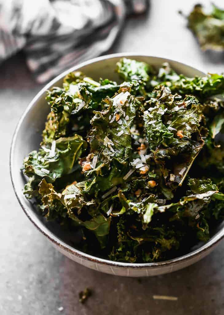 Garlic And Parmesan Kale Chips