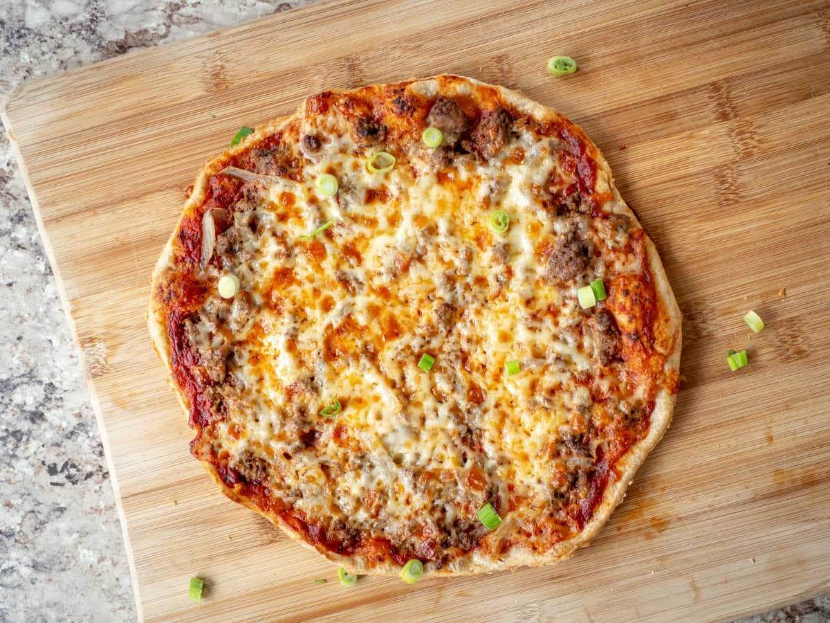 Ground Beef And Onion Pizza