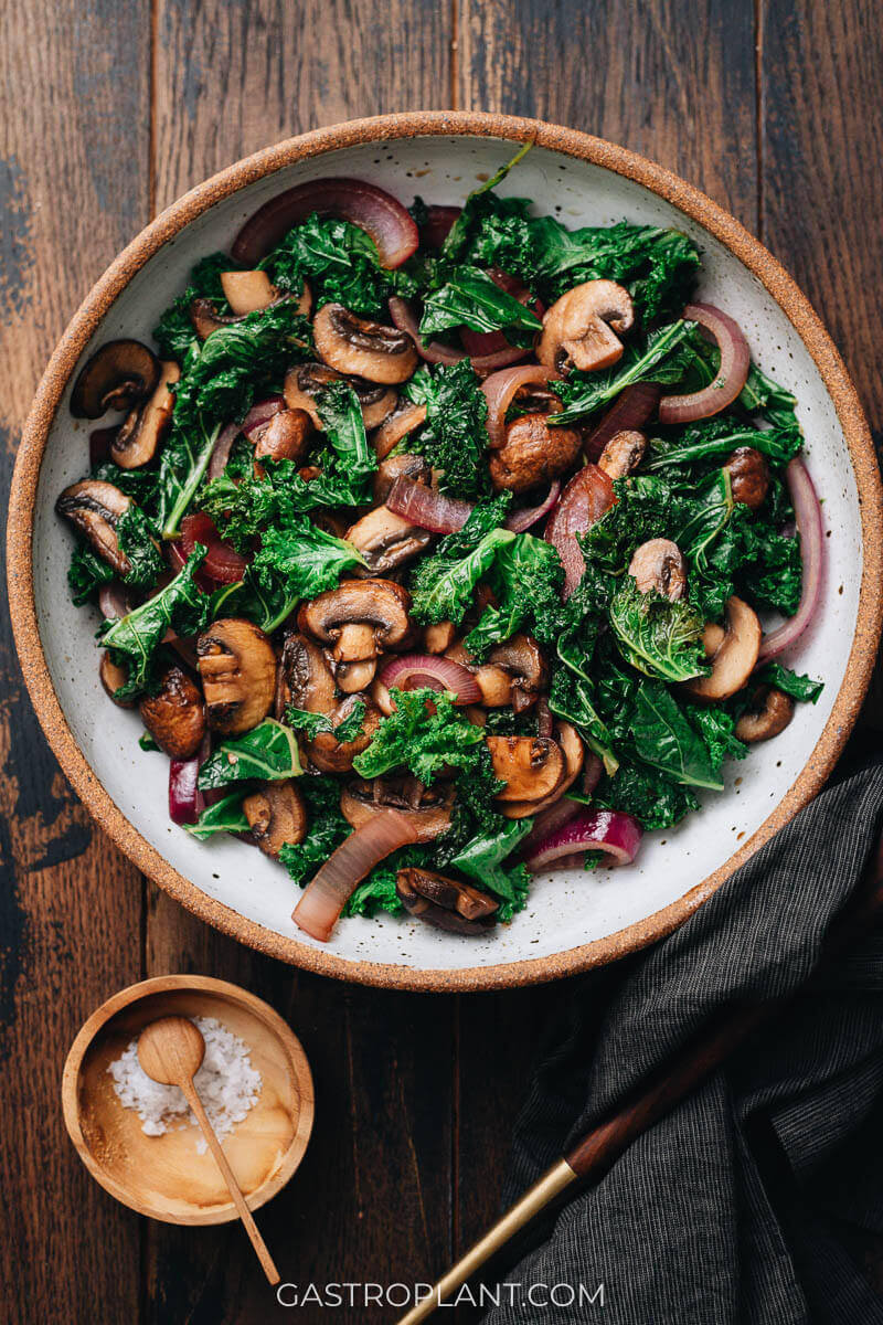 Kale Stir Fry With Mushroom And Red Onion