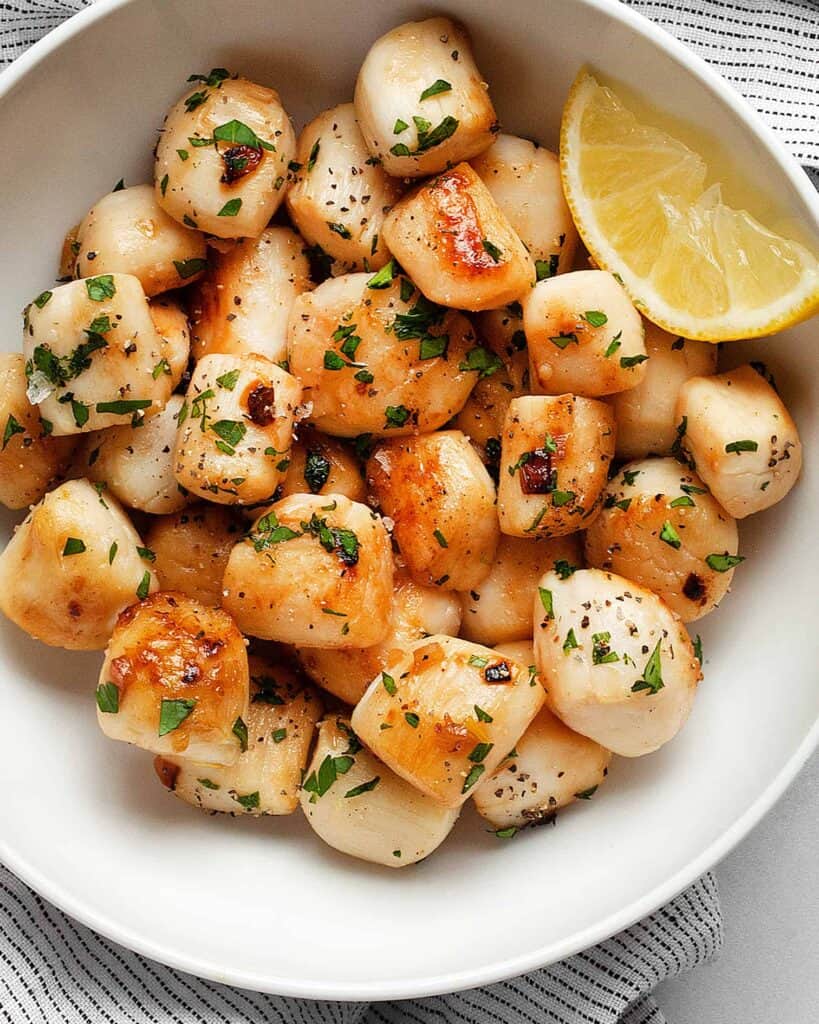 Bay Scallops With Shallots & Lemon