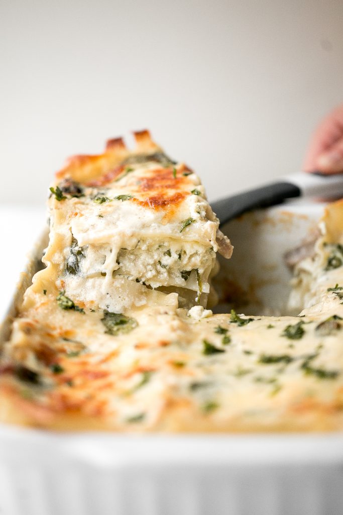 Creamy White Chicken and Spinach Lasagna