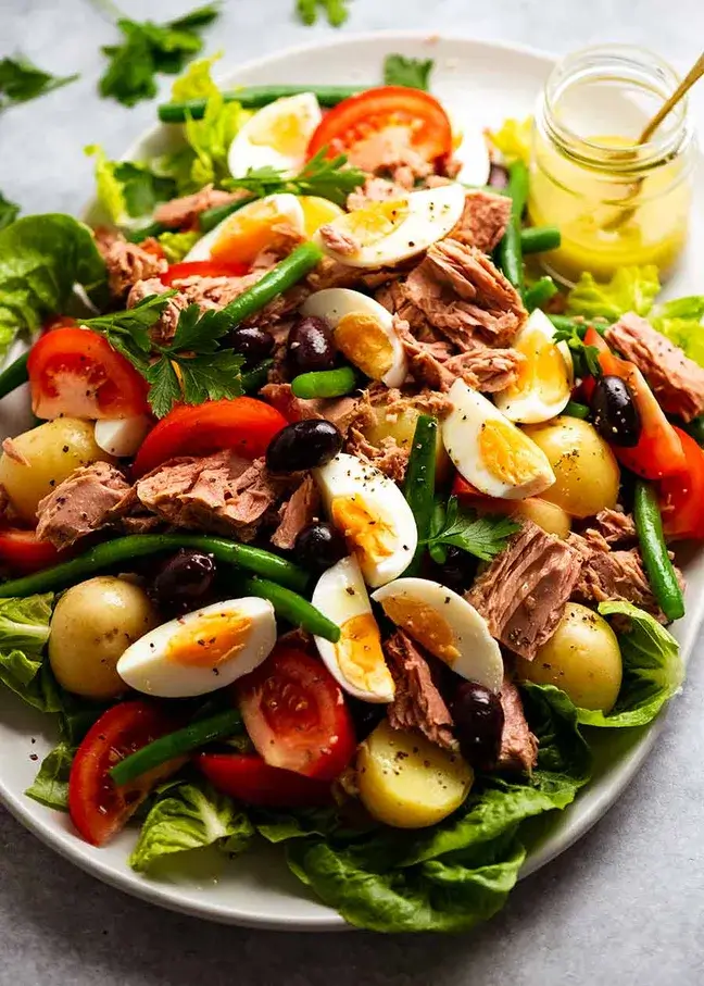 Nicoise Salad (French Salad With Tuna)