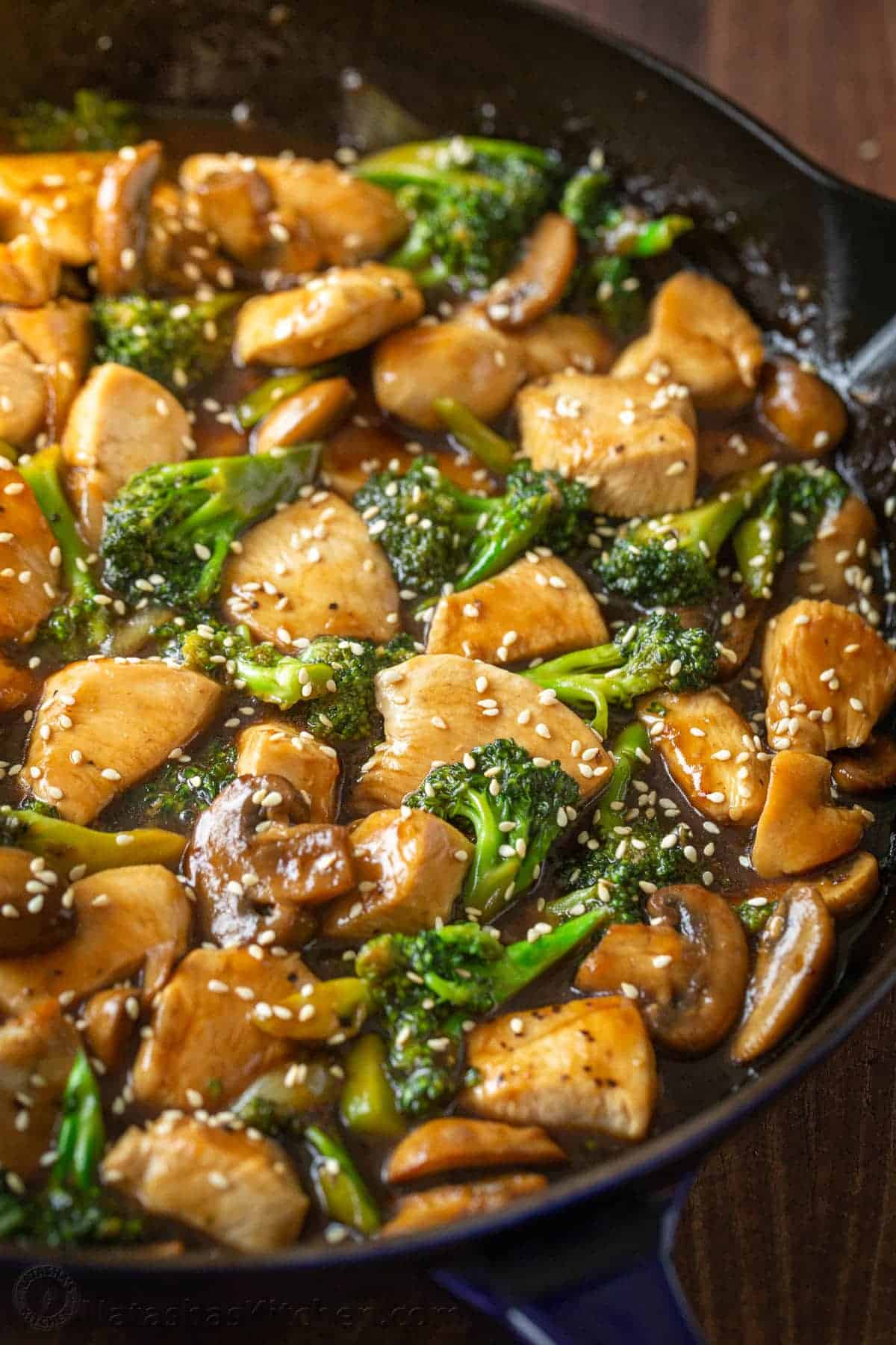 Chicken and Broccoli Stir Fry (With Video)
