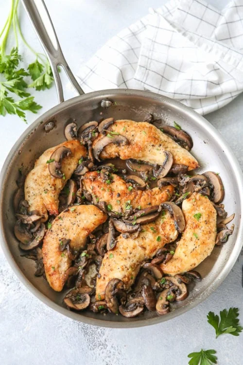 Chicken and Mushrooms In White Wine Sauce