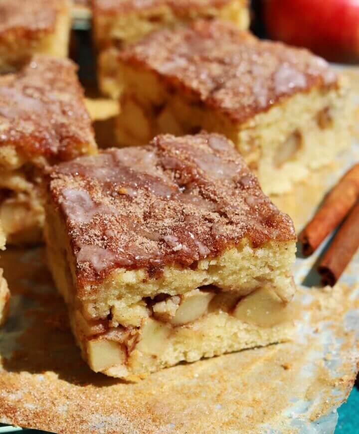 Cinnamon Apple Fritter Cake
