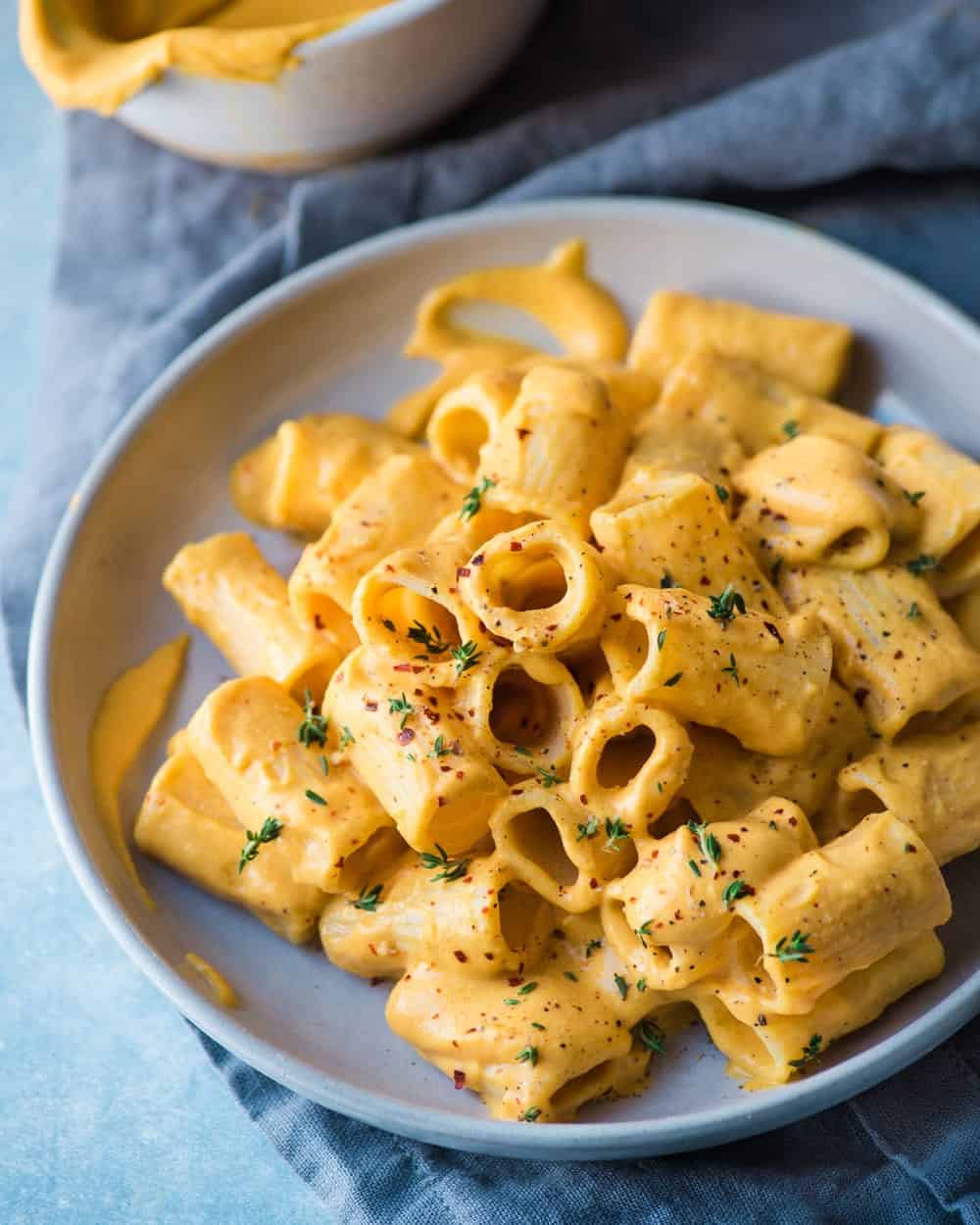 Creamy Vegan Pumpkin Mac and Cheese
