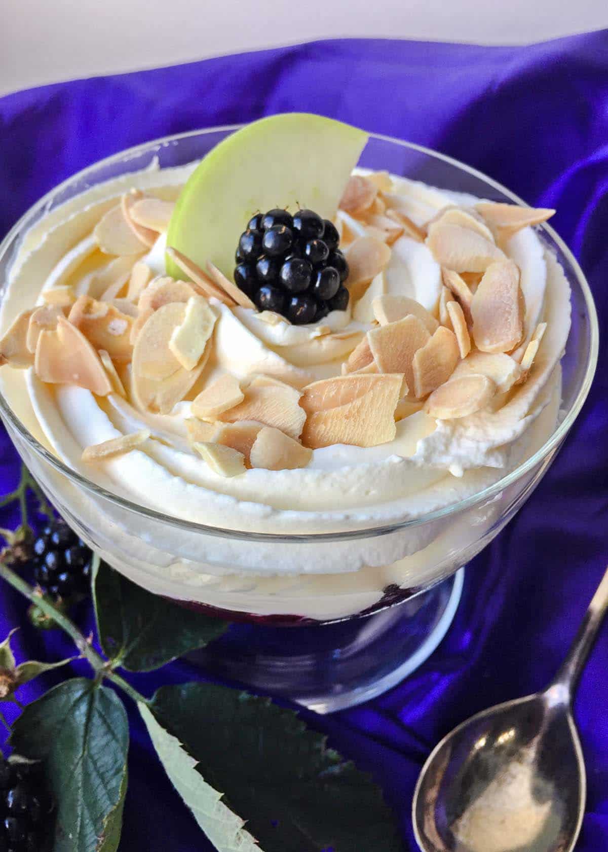 How To make Easy Blackberry and Apple Trifle