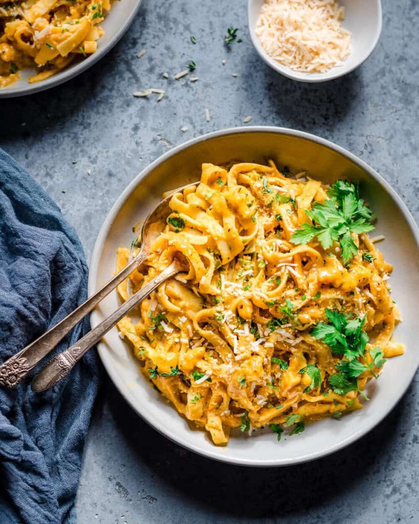 One-Pot Vegan Pumpkin Alfredo