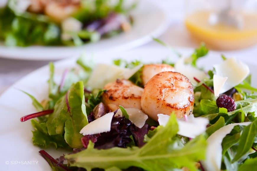Pan-Seared Scallop Salad With a Mandarin Vinaigrette