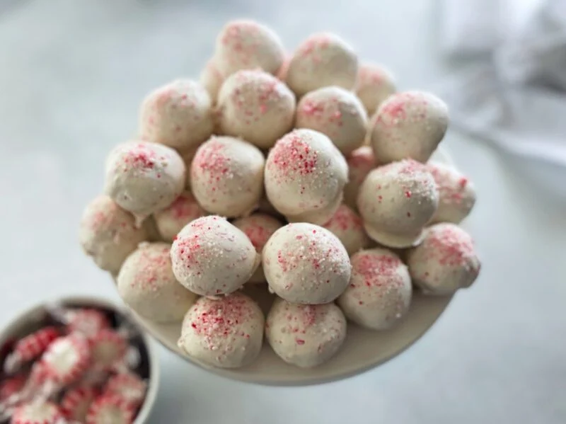 Peppermint Cake Pops