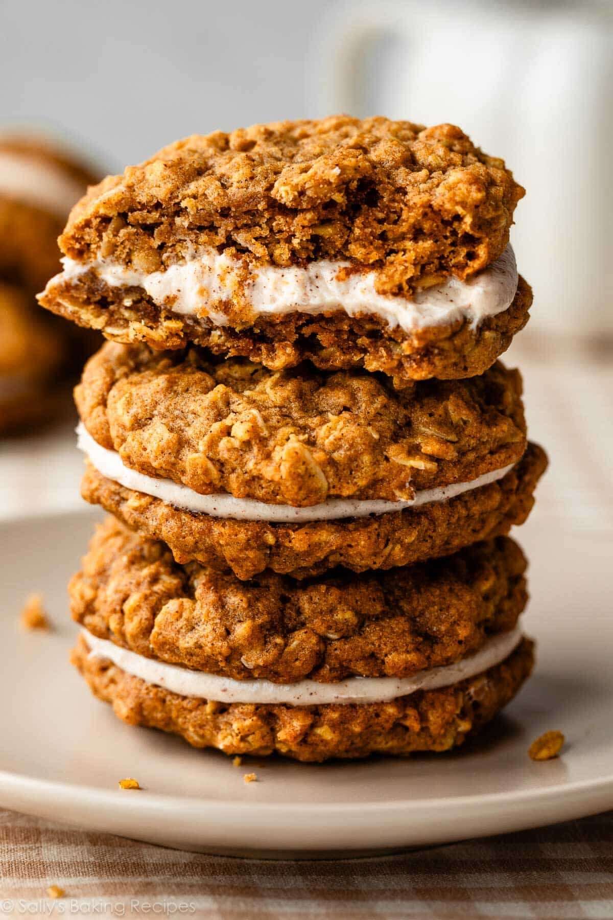 Pumpkin Oatmeal Cream Pies