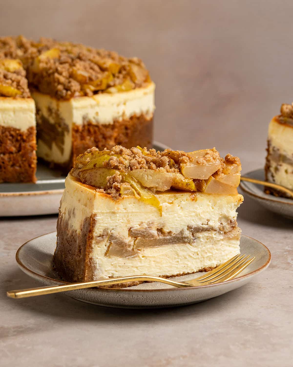 Roasted Pear Crumble Cheesecake