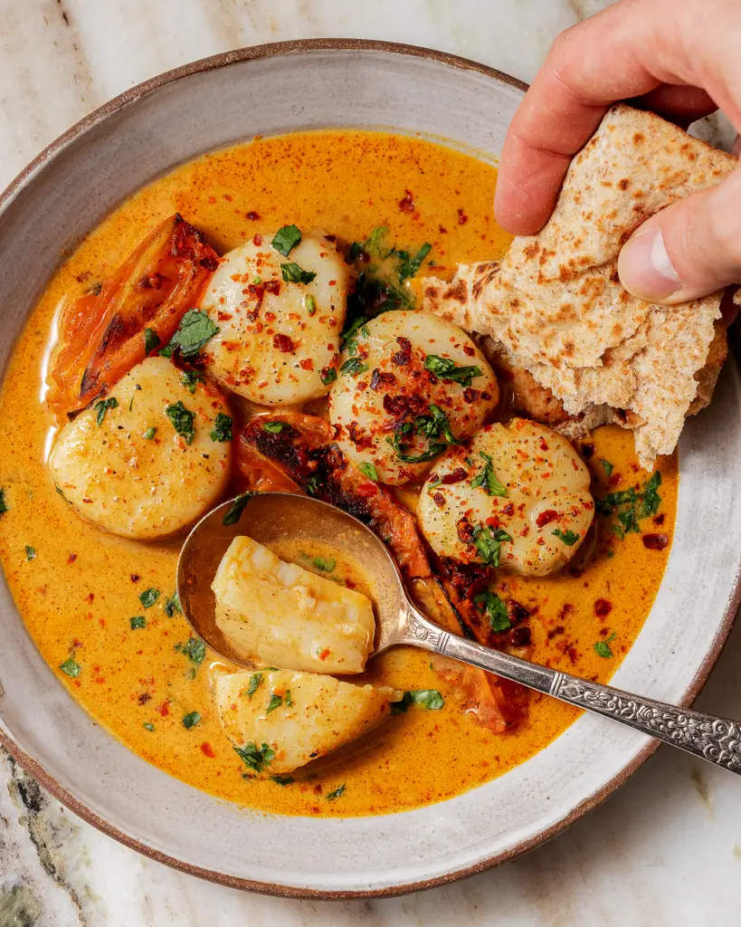 Spicy Coconut Curry Scallops