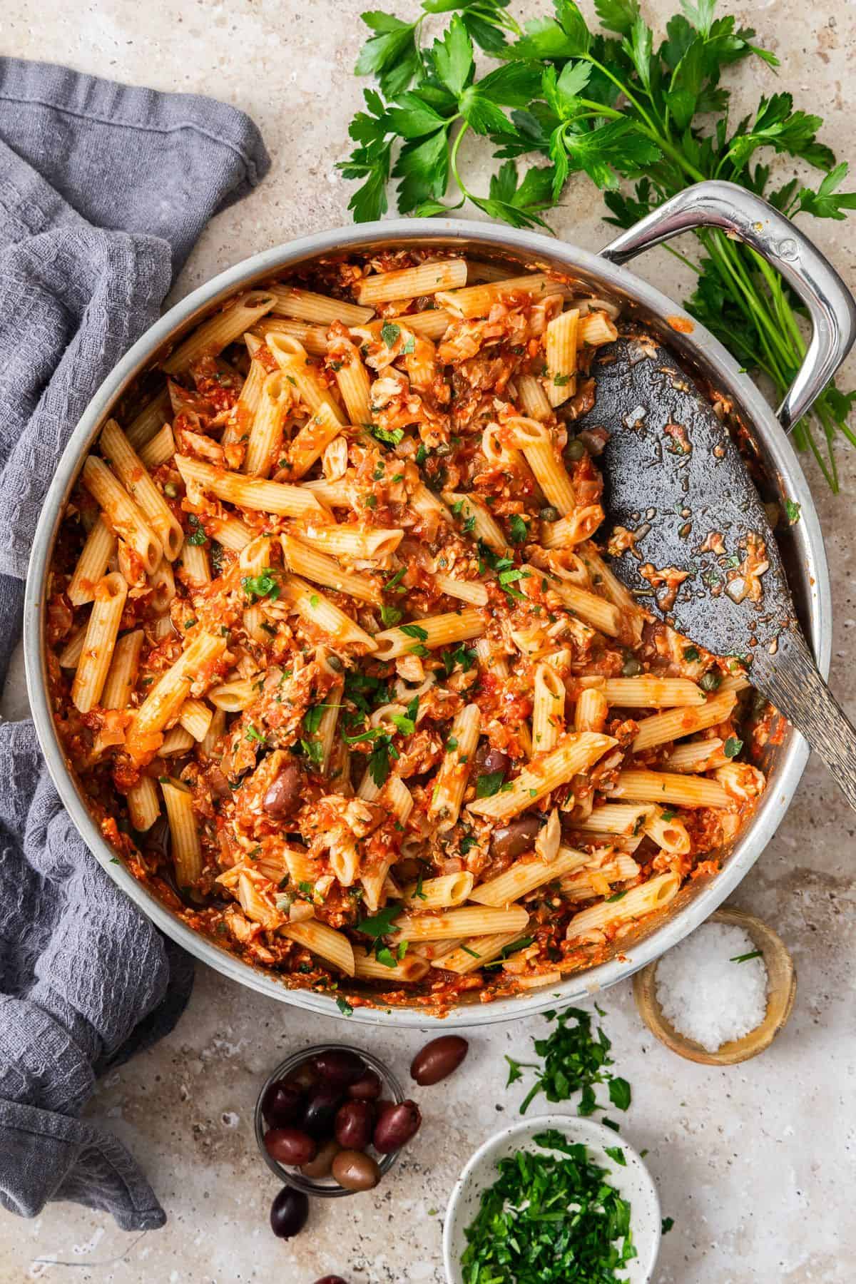 Spicy Tuna and Tomato Pasta