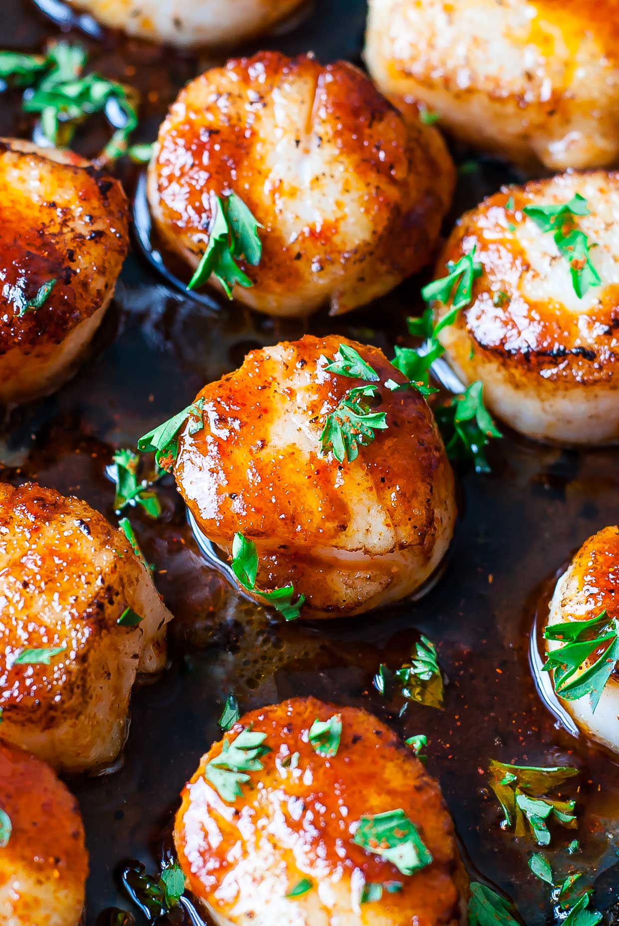 Sriracha Glazed Seared Scallops