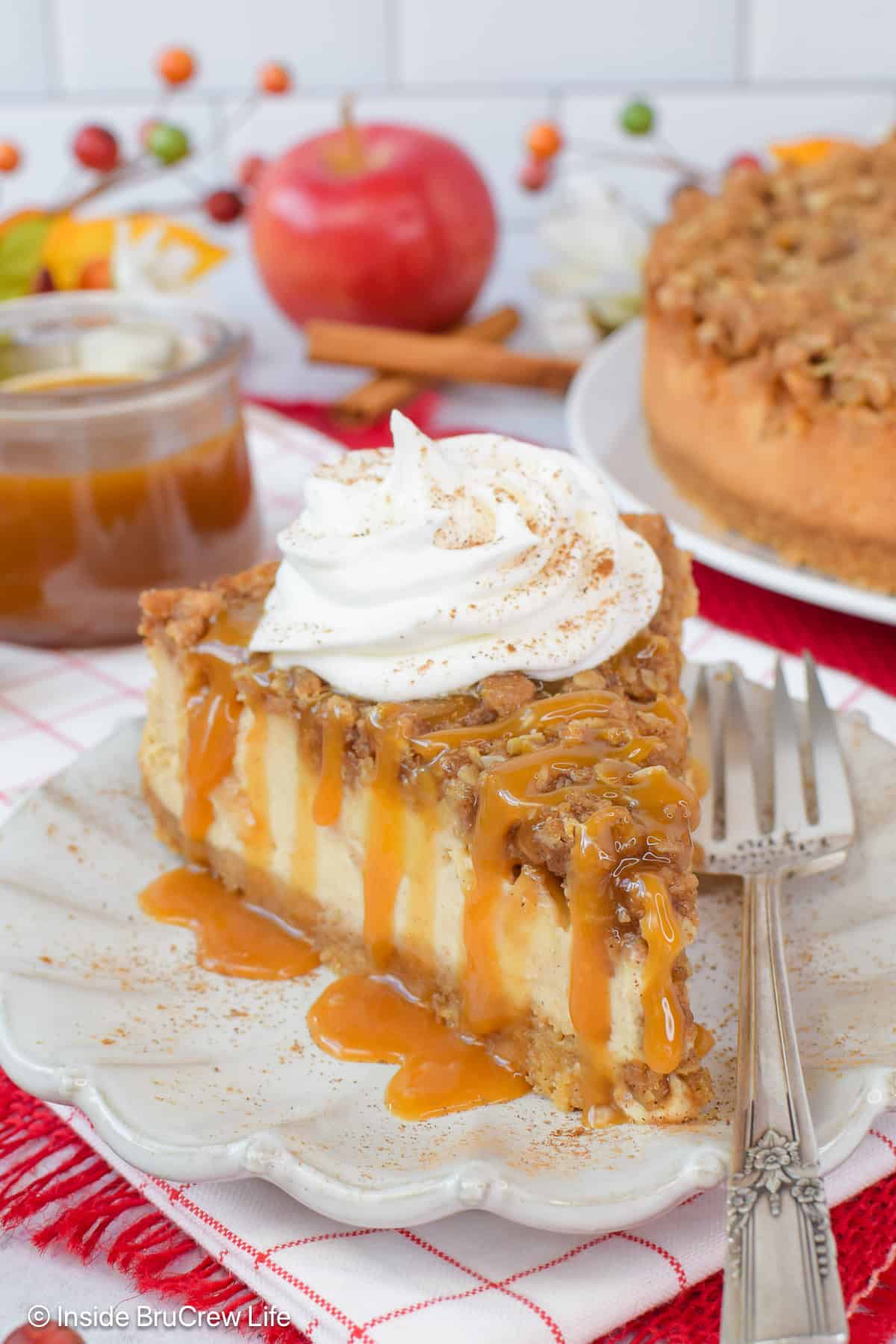 Apple Crisp Cheesecake