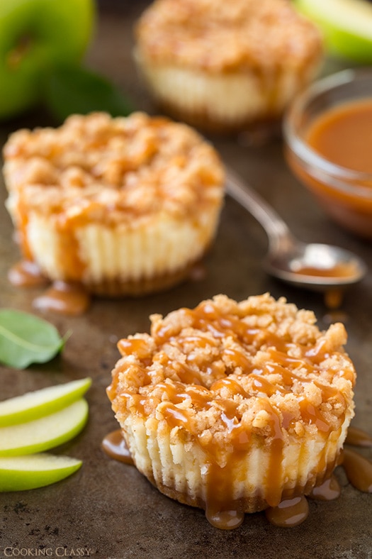 Caramel Apple Mini Cheesecakes {With Streusel Topping}
