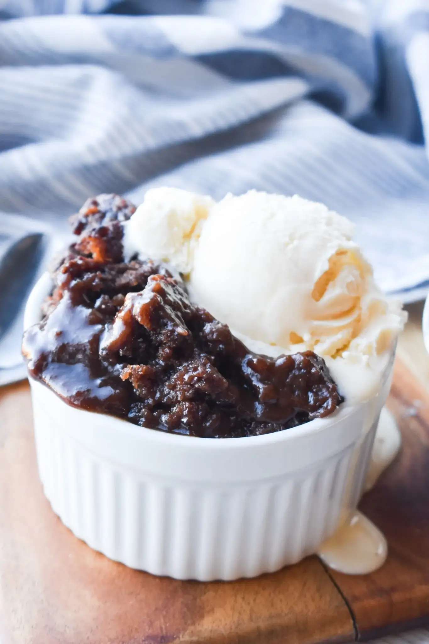 Crock Pot Chocolate Cobbler