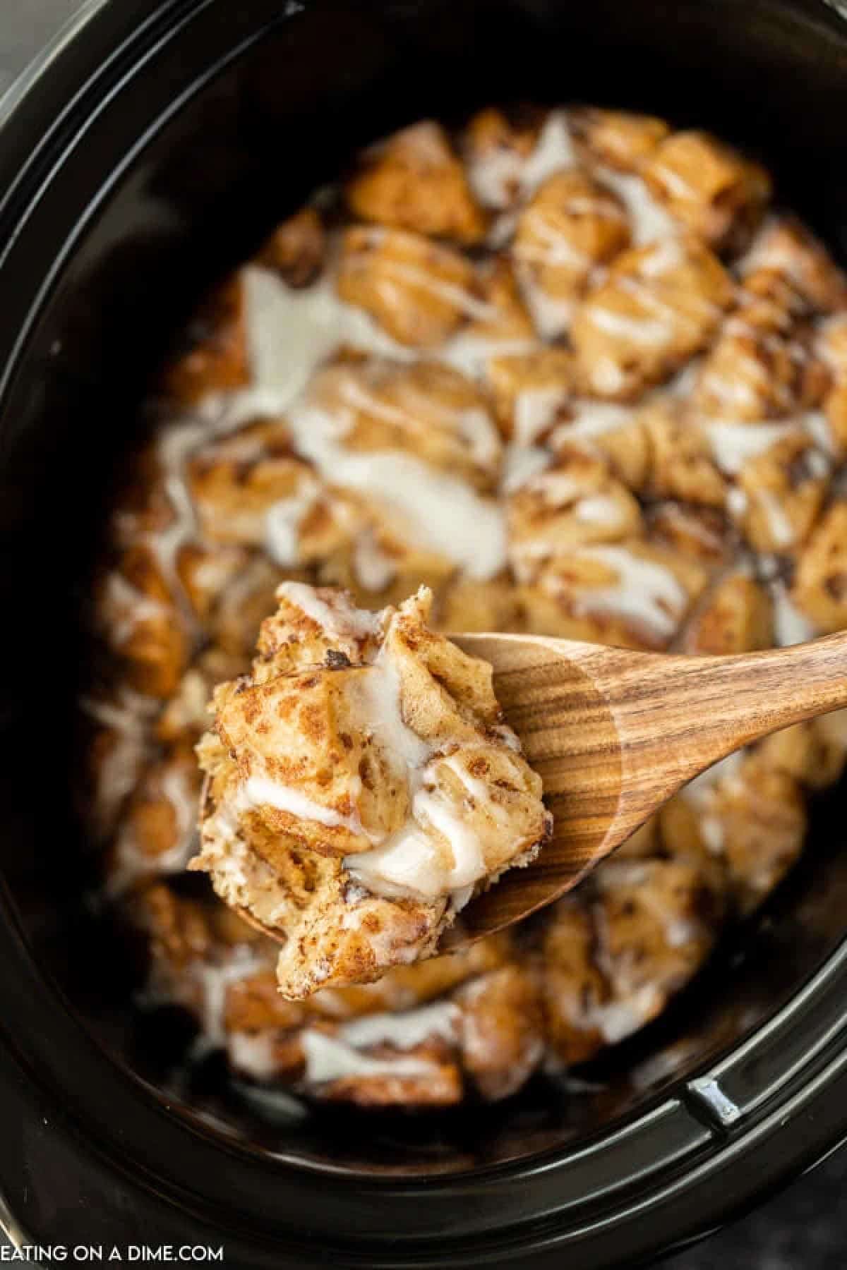 Crock Pot Cinnamon Roll Casserole