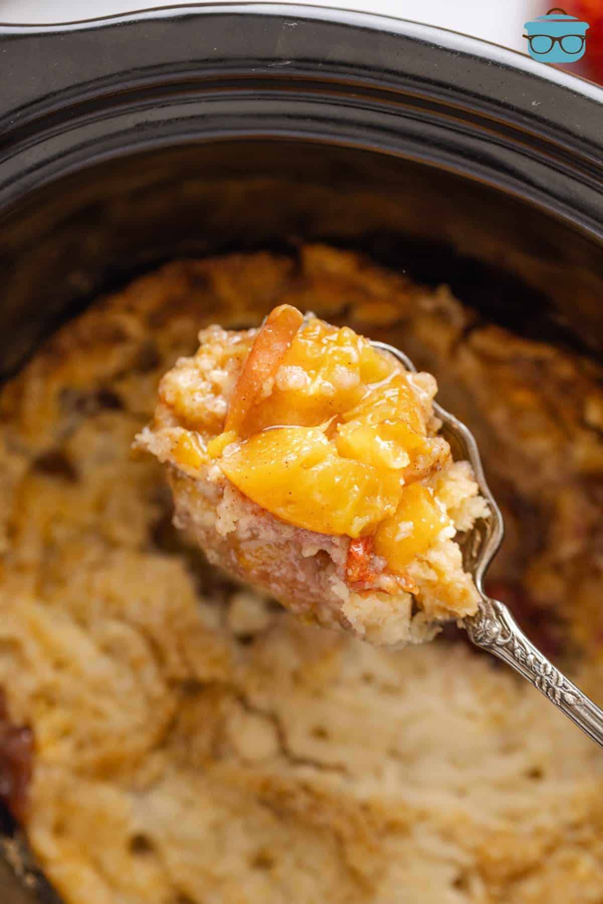 Crock Pot Peach Cobbler