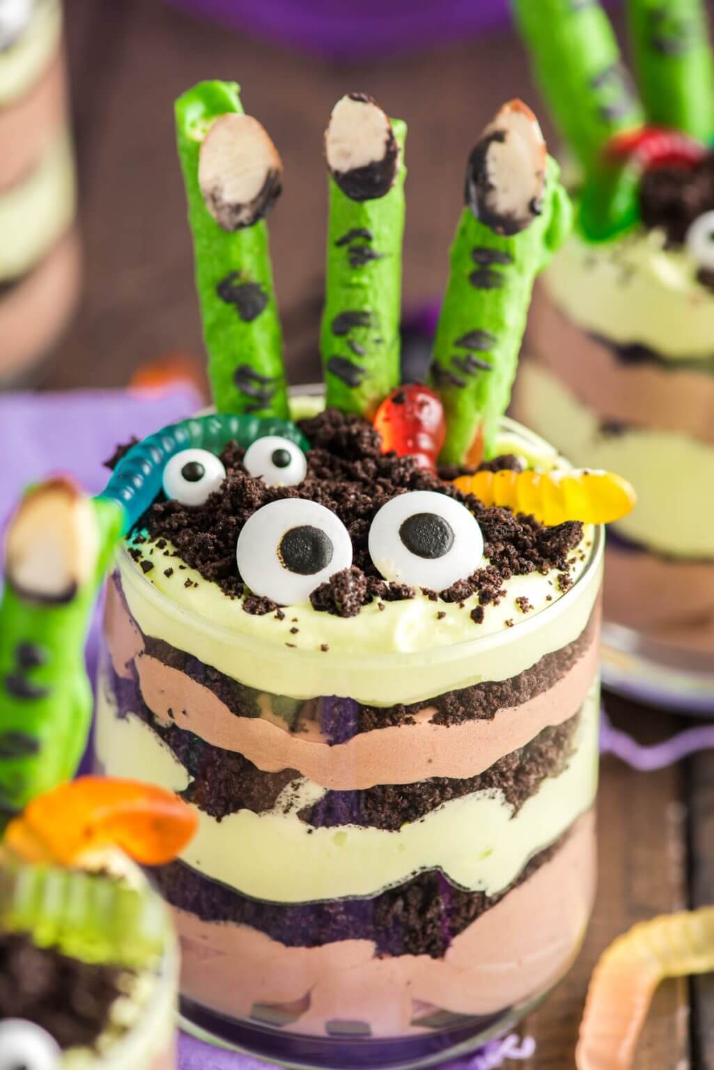 Easy Halloween Dirt Cups Recipe