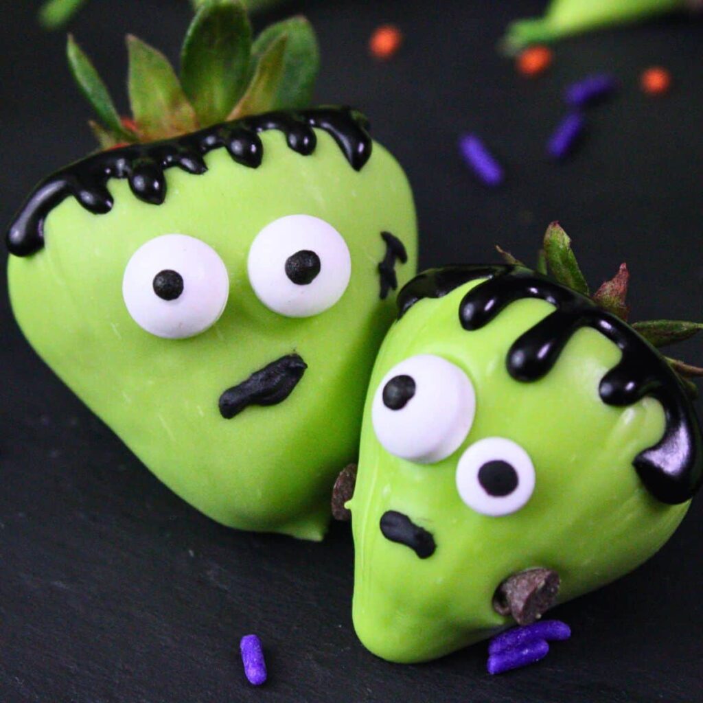 Frankenstein Strawberries - No-Bake Halloween Treat!