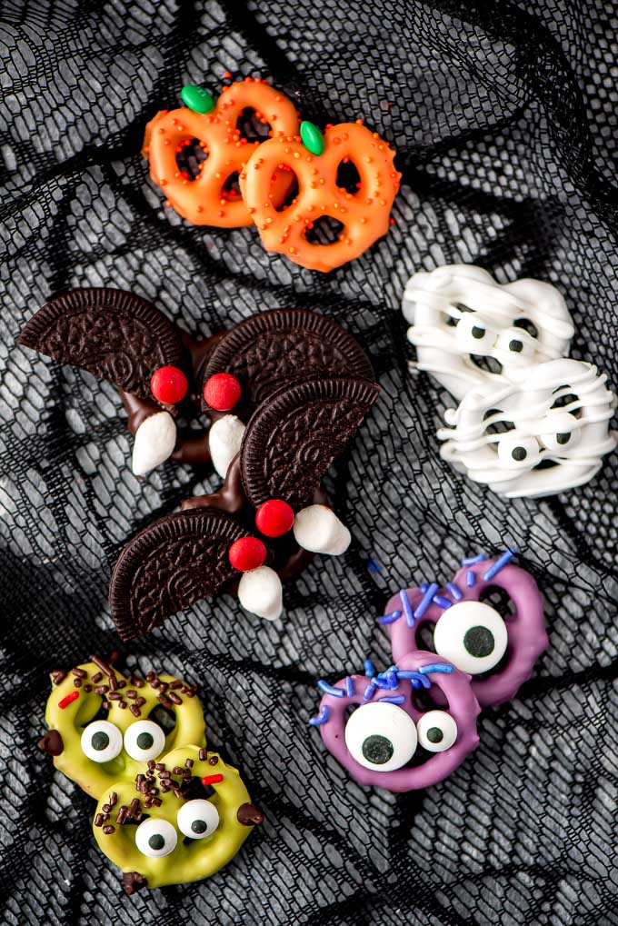 Halloween Chocolate Covered Pretzels