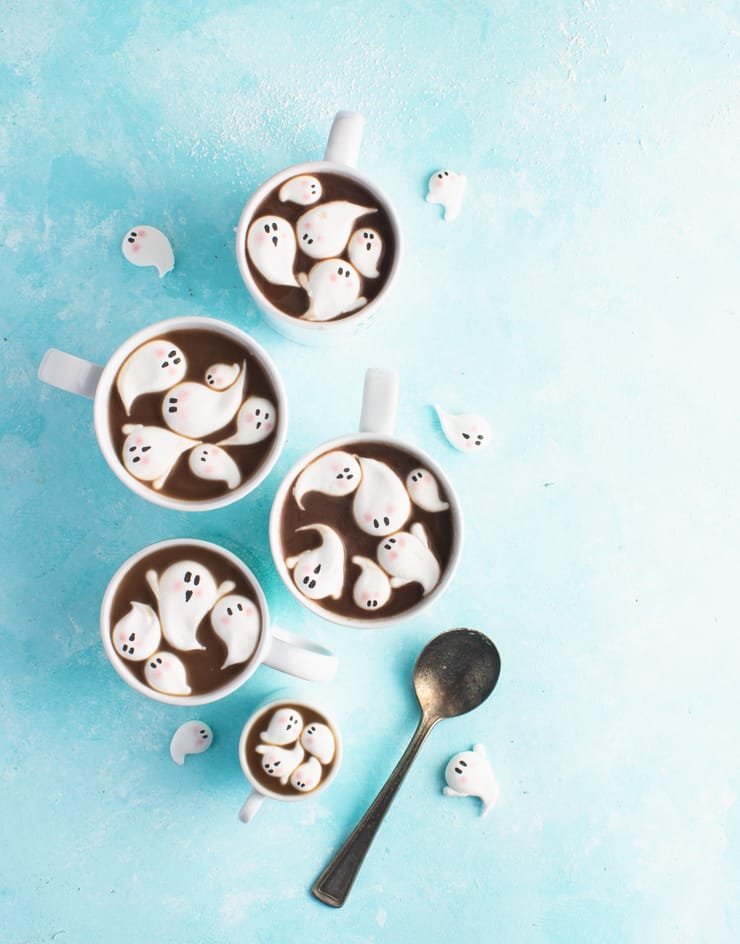 Halloween Marshmallow Ghosts