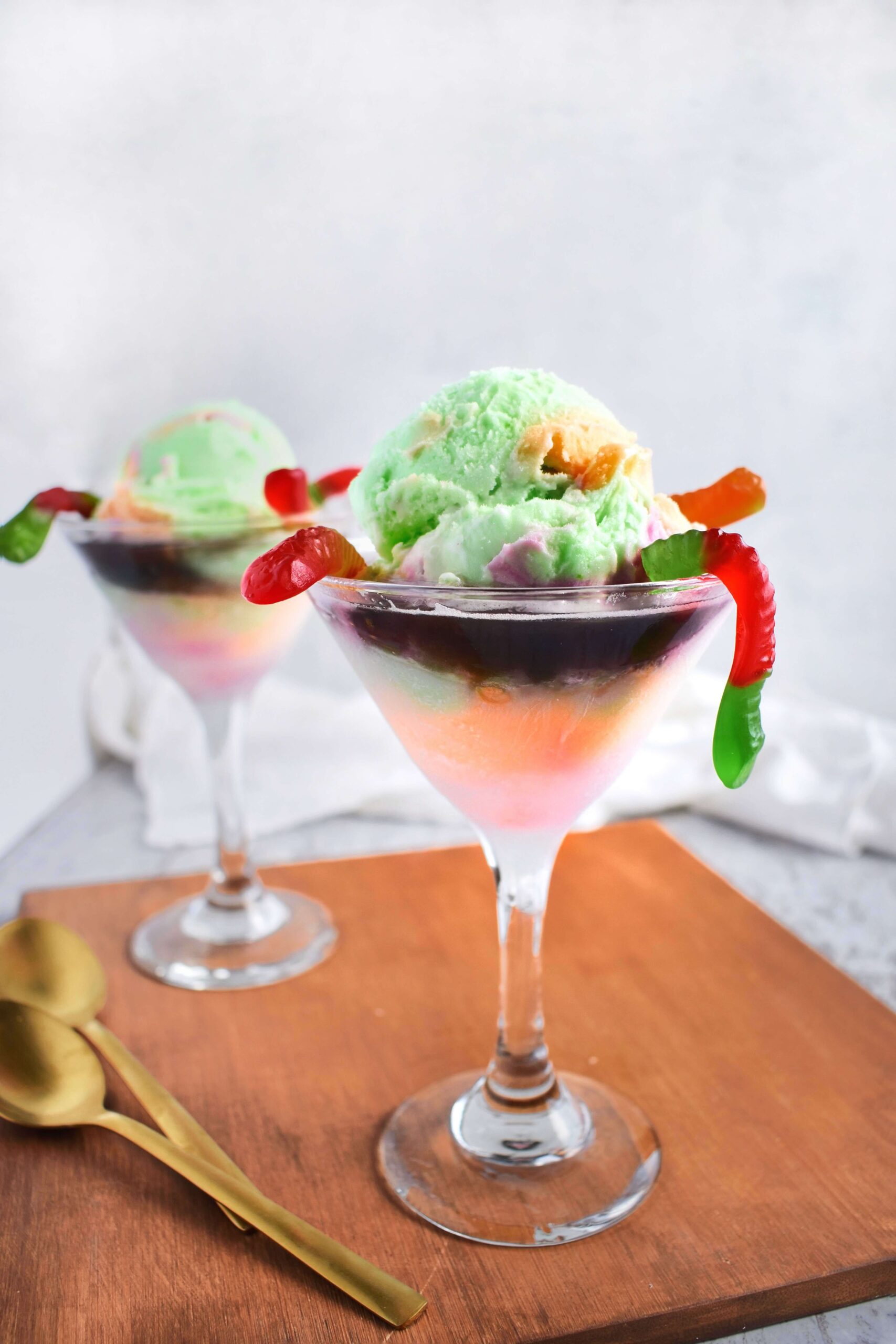 Hocus Pocus Potion Float (a Fun Halloween Ice Cream Float!)