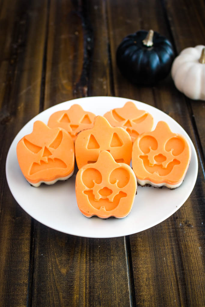 Jack-O-Lantern Candy Bark