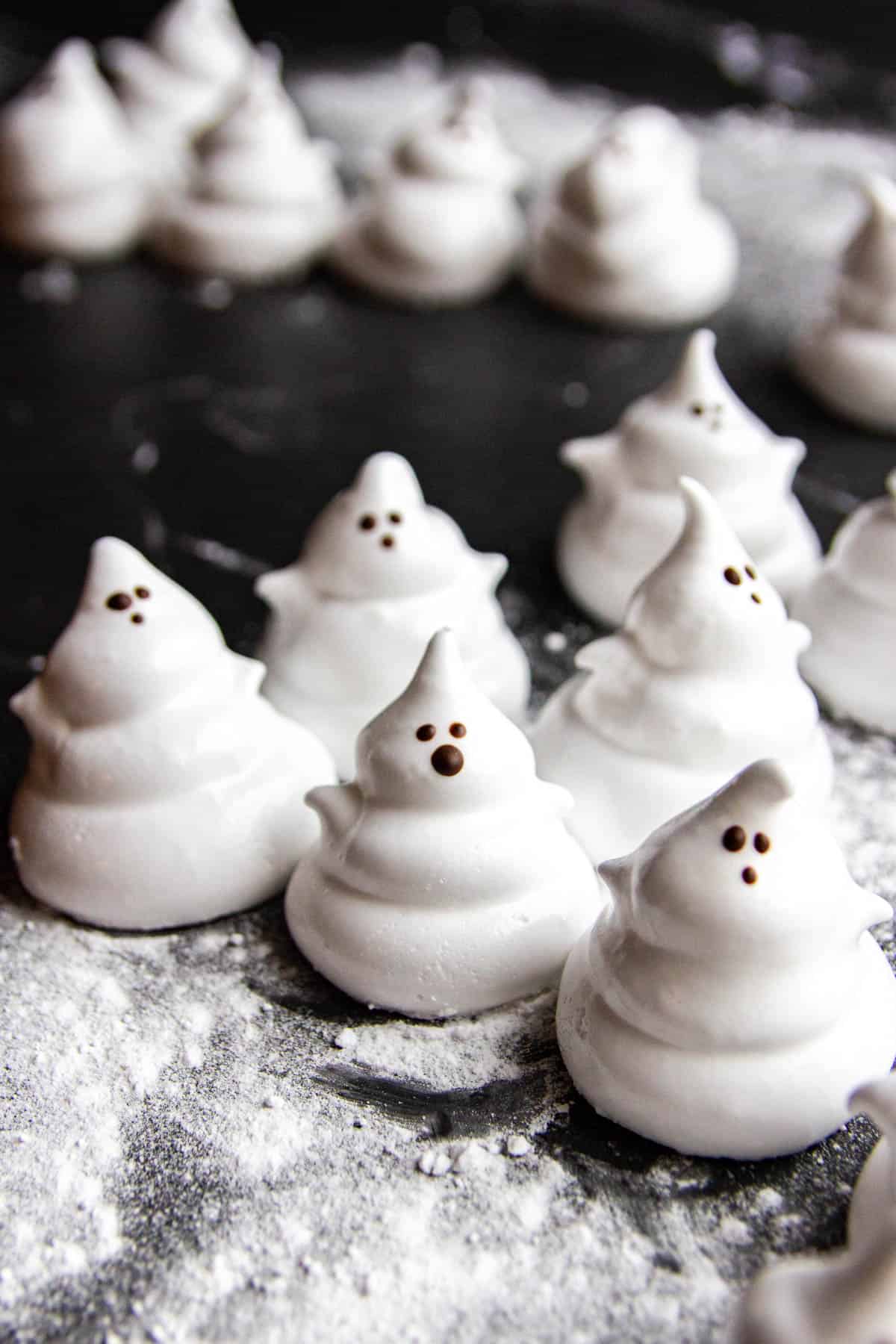 Mini Marshmallow Ghosts - Halloween Sweet Treats