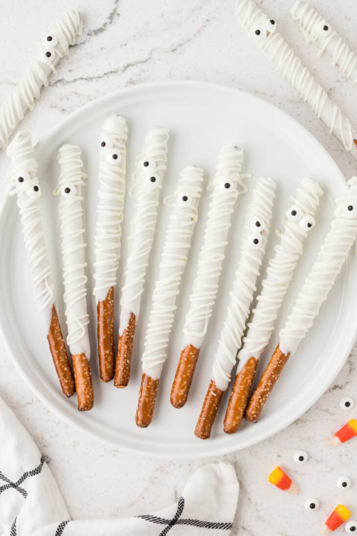 Mummy Pretzel Rods