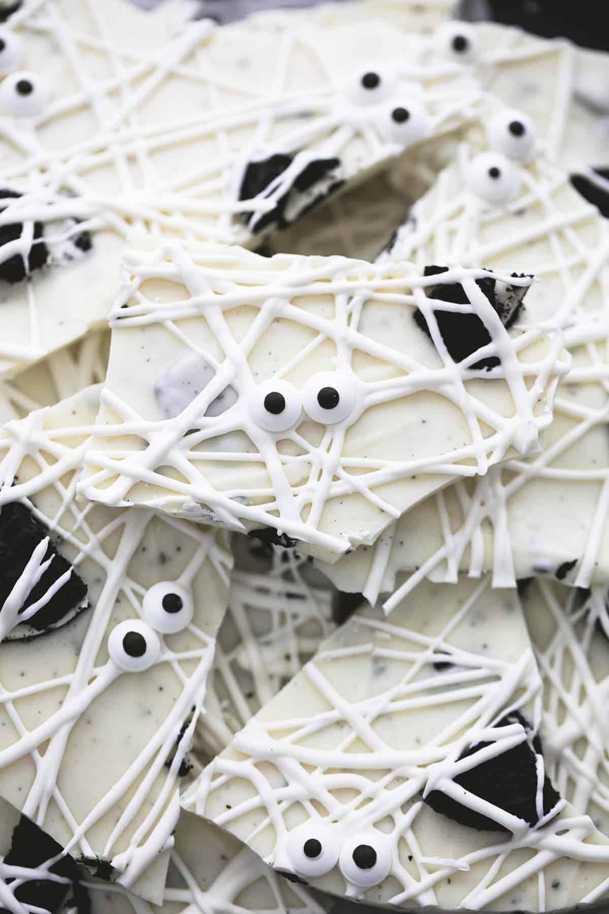 No-Bake Halloween Mummy Bark