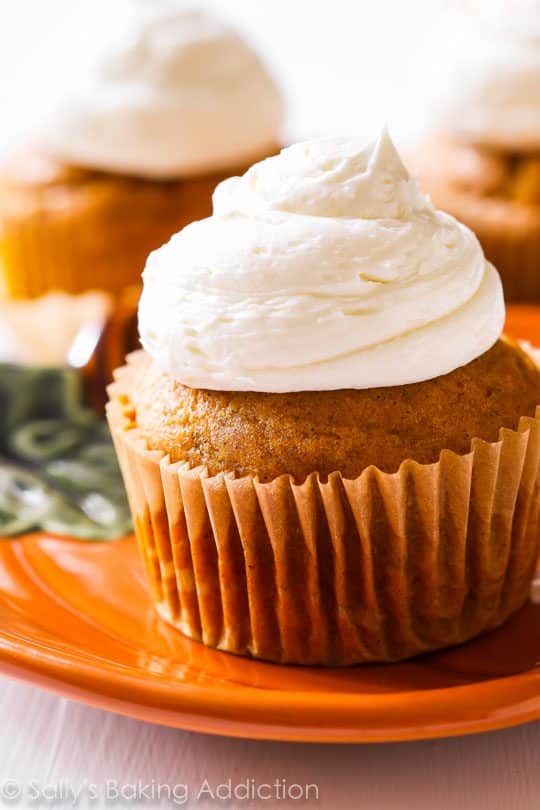 Pumpkin Spice Cupcakes With Marshmallow Frosting