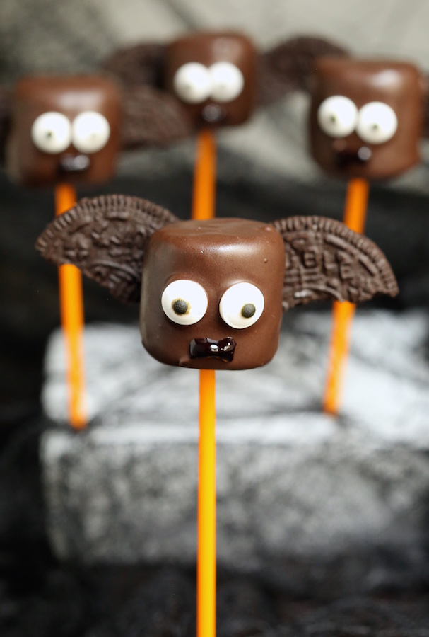 Vampire Bat Marshmallow Pops Recipe