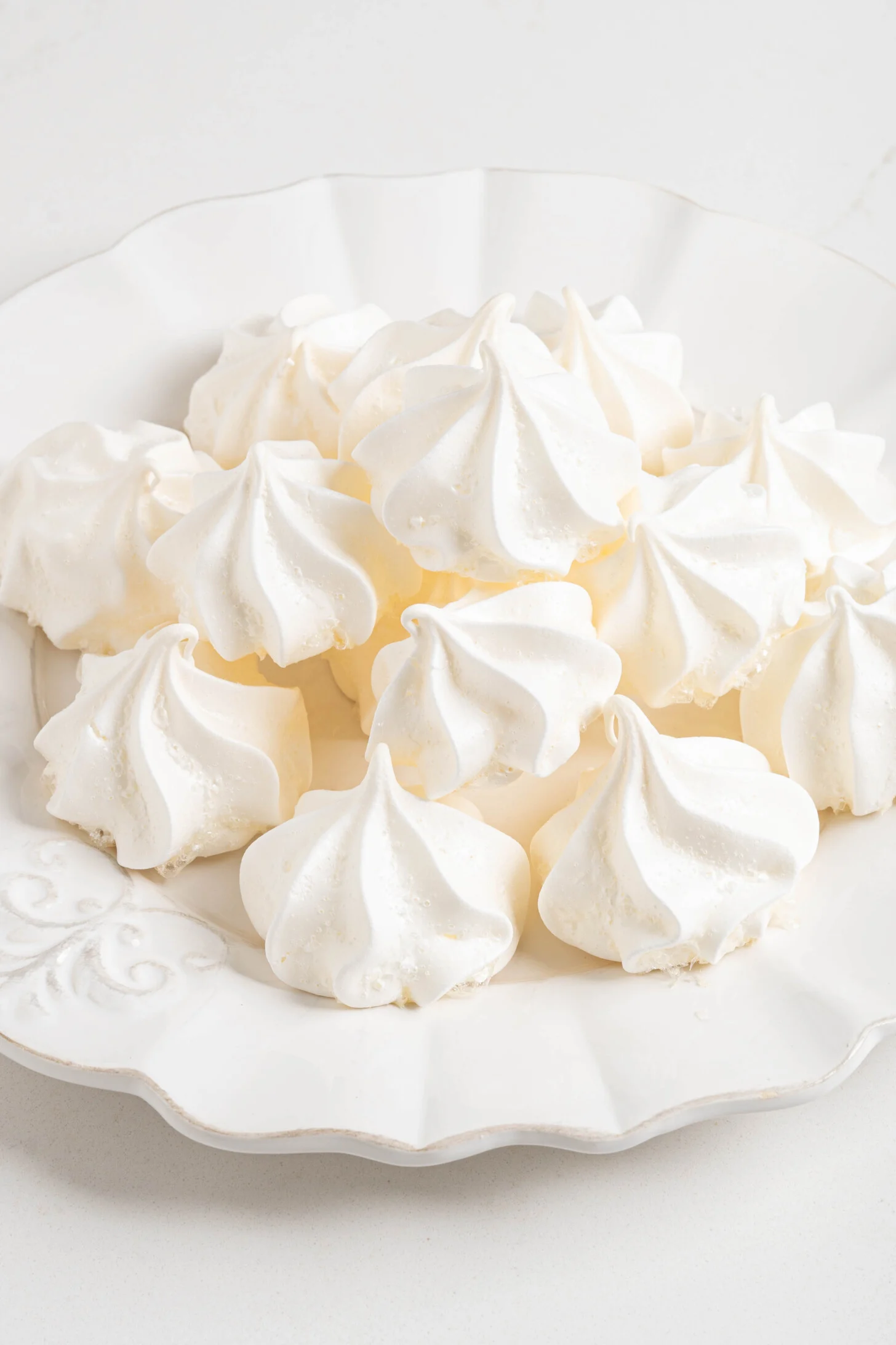 3-Ingredient Meringuitos (Meringue Cookies)
