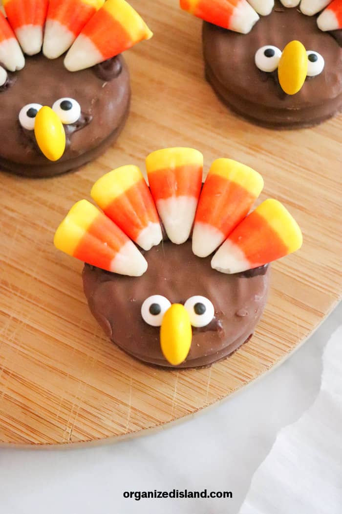 Adorable Oreo Turkey Cookies