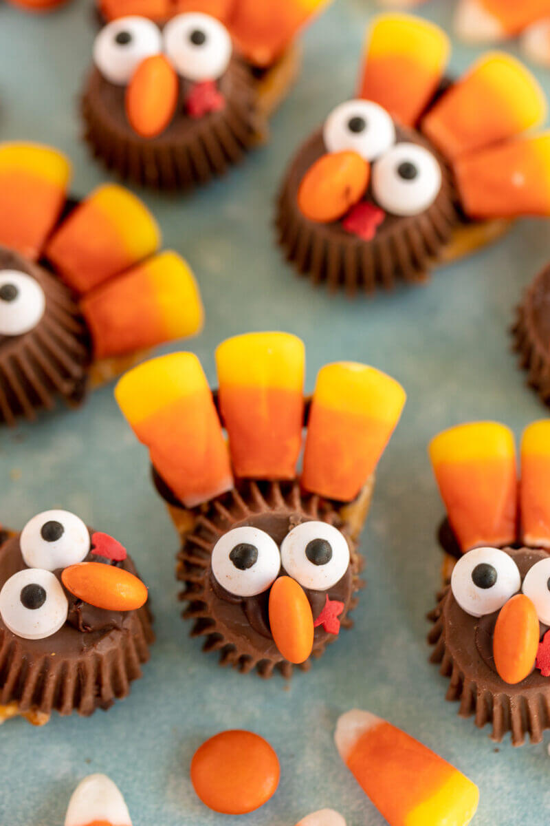 Easy Chocolate Turkey Treats