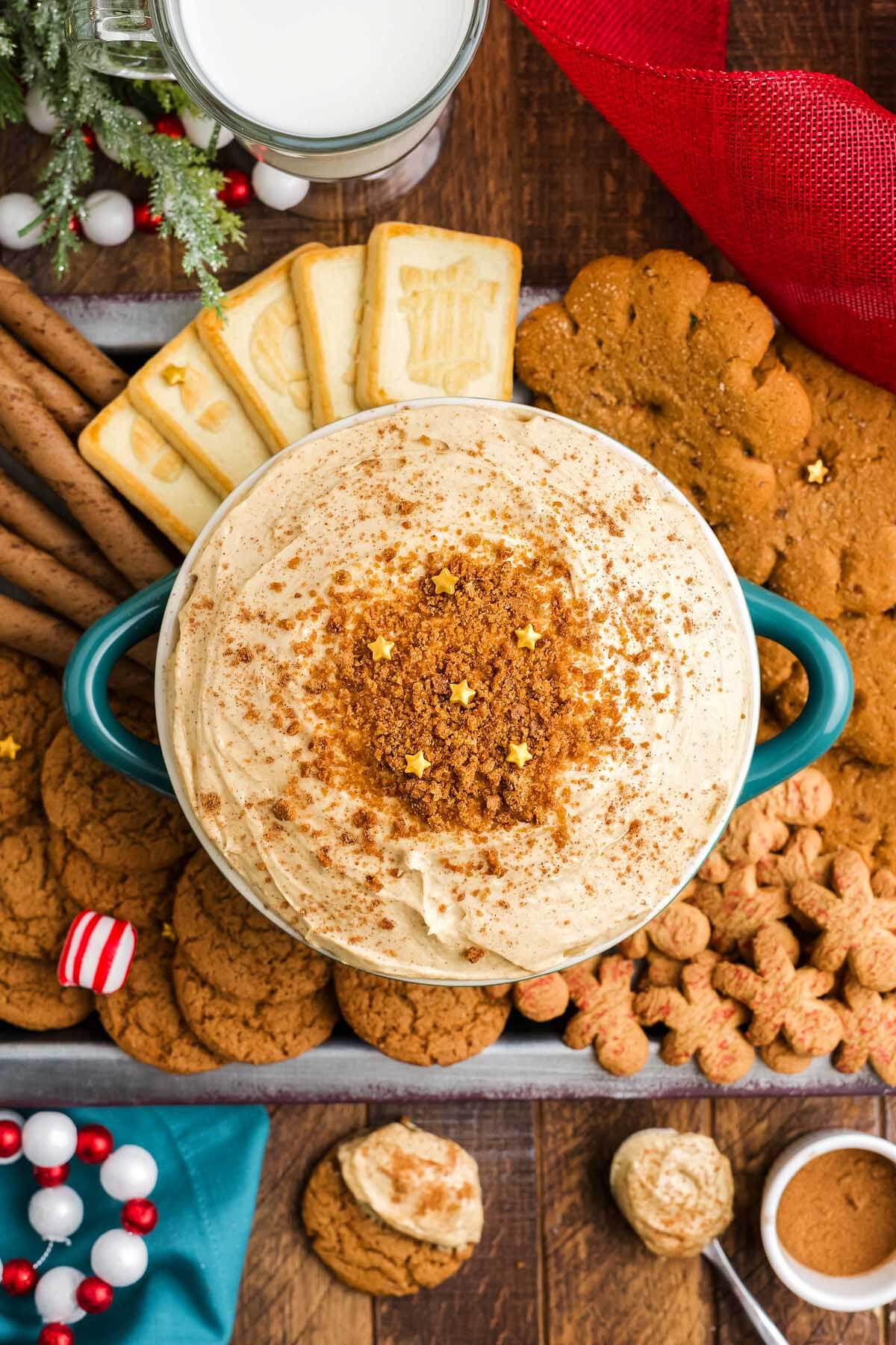 Gingerbread Cheesecake Dip