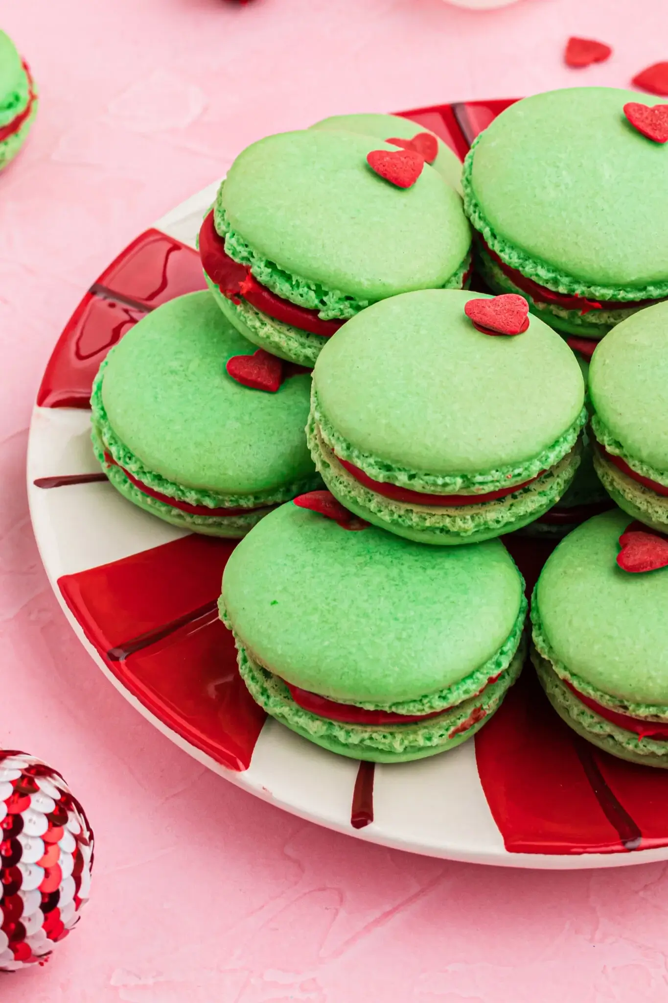 Grinch Macarons