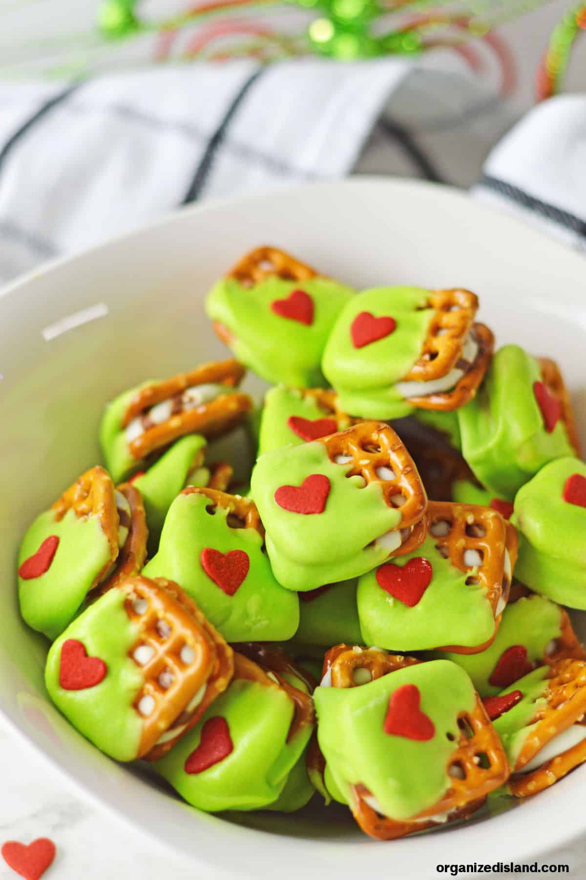 Grinch Pretzel Bites