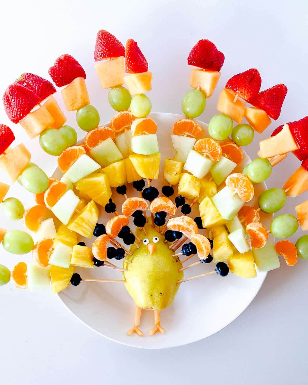How To Make a Fruit Turkey Platter (Fun Thanksgiving Snack!)