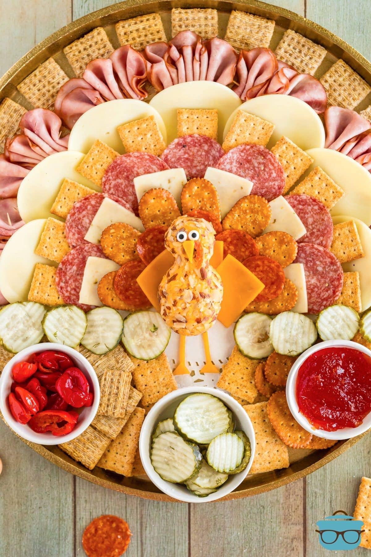 Thanksgiving Charcuterie Board - a Festive Thanksgiving Appetizer