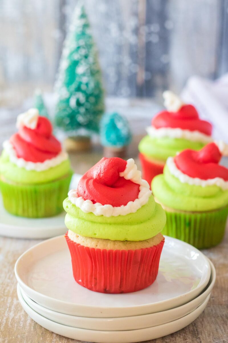 Easy Grinch Cupcakes